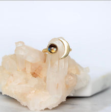 Load image into Gallery viewer, Mesa Blue Labradorite Crescent Moon Ring