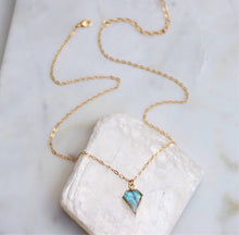 Load image into Gallery viewer, Mesa Blue Labradorite Necklace