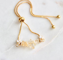 Load image into Gallery viewer, Mesa Blue Citrine Chip Bolo Bracelet
