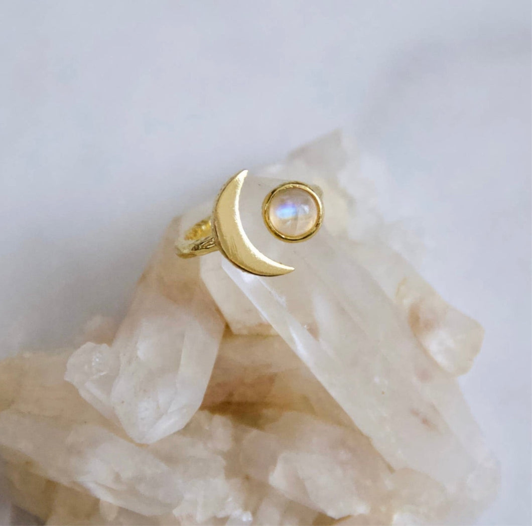 Mesa Blue Moonstone Crescent Moon Ring - Gold