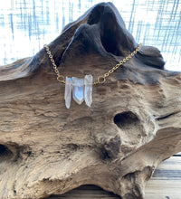Load image into Gallery viewer, Quartz Crystal Necklace
