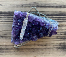 Load image into Gallery viewer, Quartz Wrapped Crystal Necklace
